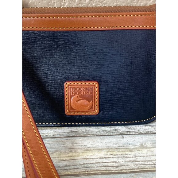 Vintage Dooney & Bourke Purse Lot – 1990s Pouch & 2000s Shoulder/Wristlet - Picture 14 of 16